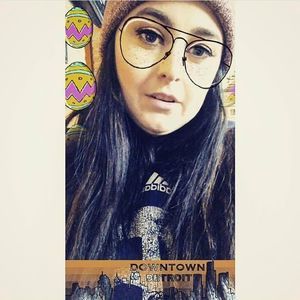 Meet your Posher, Alexandria